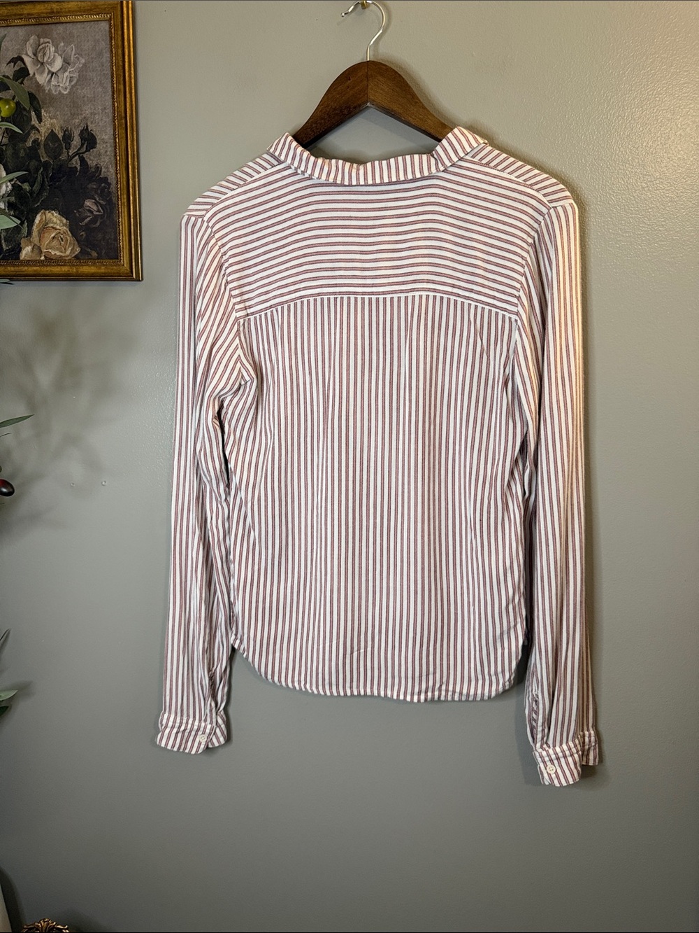 BDG Urban Outfitters Pink White Striped Rayon Button Front Shirt Medium - Picture 7 of 9